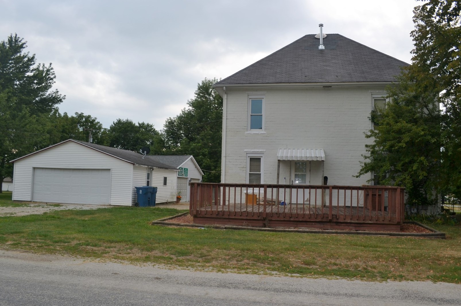 220 E Cleveland St, Cullom, IL 60929