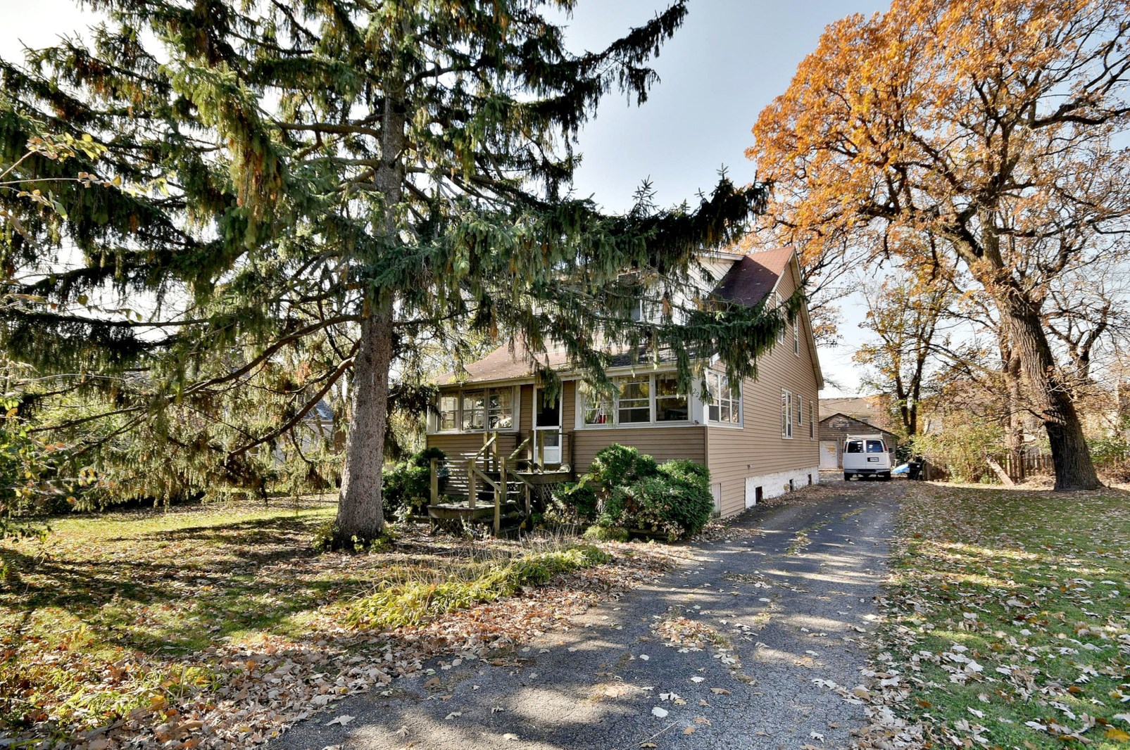 224 N Glenview Ave, Elmhurst, IL 60126