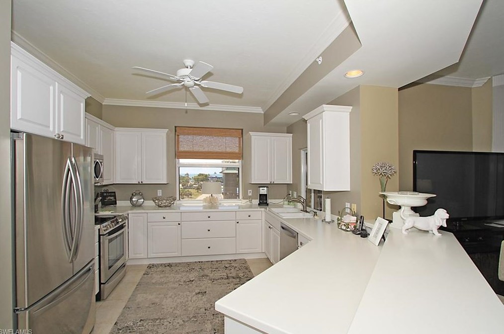 400 Flagship Dr Apt 503, Naples, FL 34108