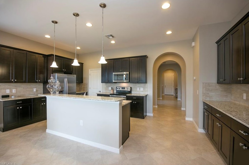 1466 Artesia Dr W, Naples, FL 34113