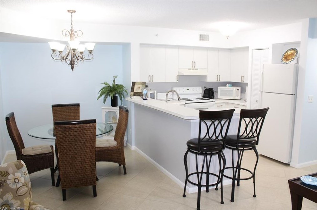 1235 Wildwood Lakes Blvd #4-104, Naples, FL 34104