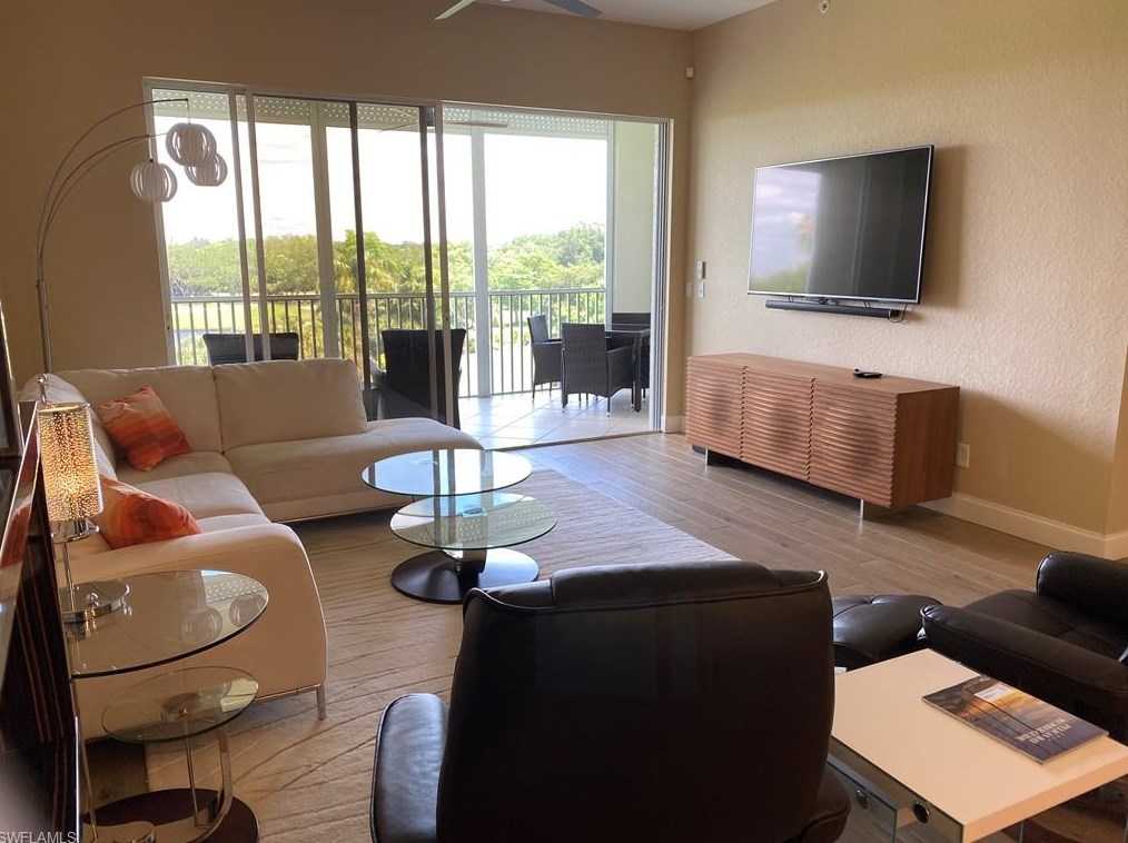 7687 Pebble Creek Cir, Naples, FL 34108