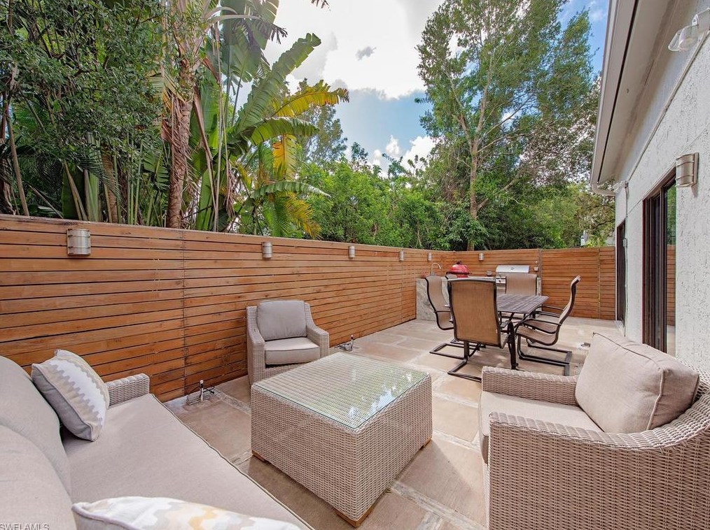 840 Meadowland Dr Apt H, Naples, FL
