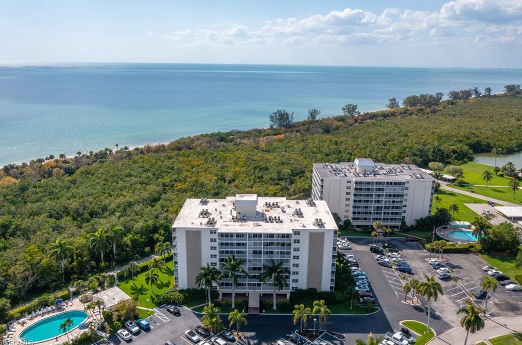 3 Bluebill Ave #808, Naples, FL 34108