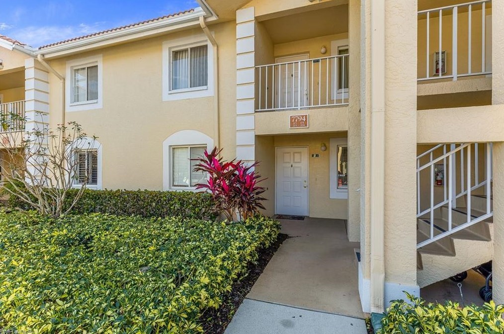 7794 Esmeralda Way #n-103, Naples, FL 34109