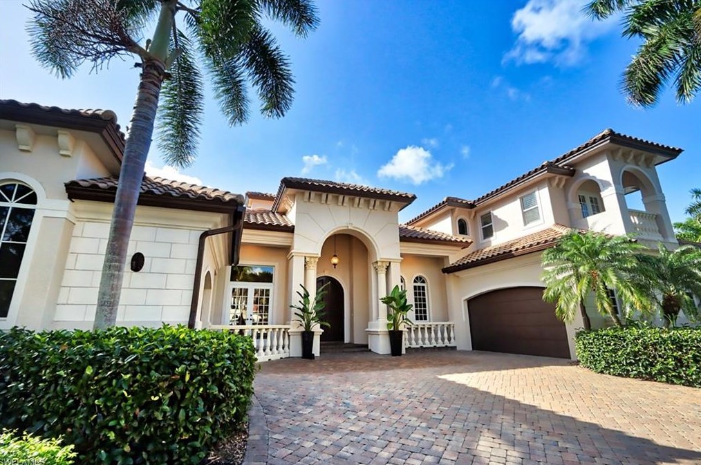 480 Wedge Dr, Naples, FL 34103