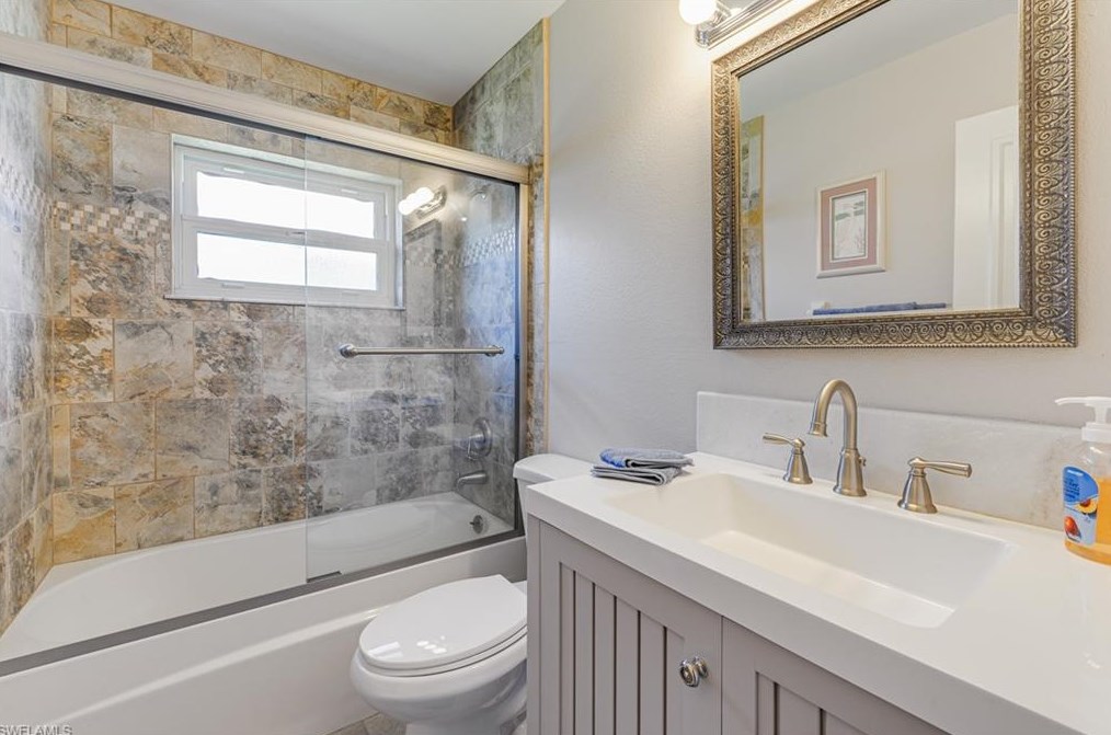 557 92nd Ave N, Naples, FL 34108