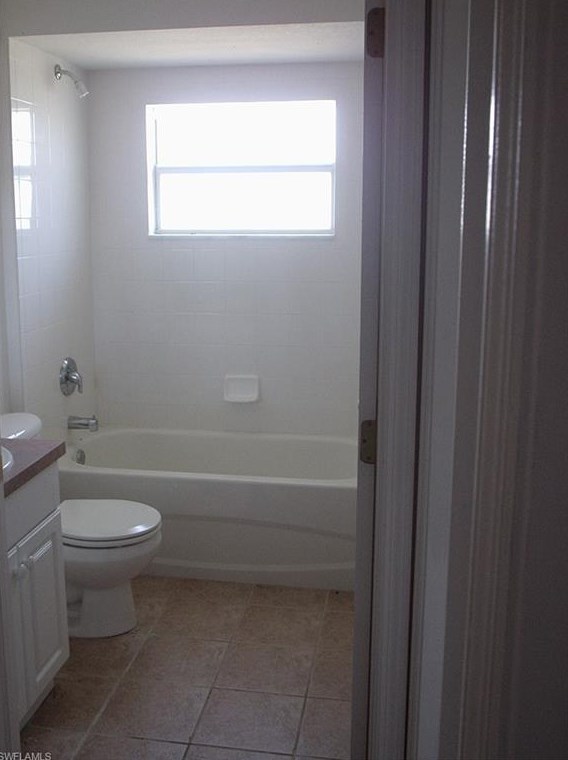 1125 Parnell Ct, Lehigh Acres, FL 33974