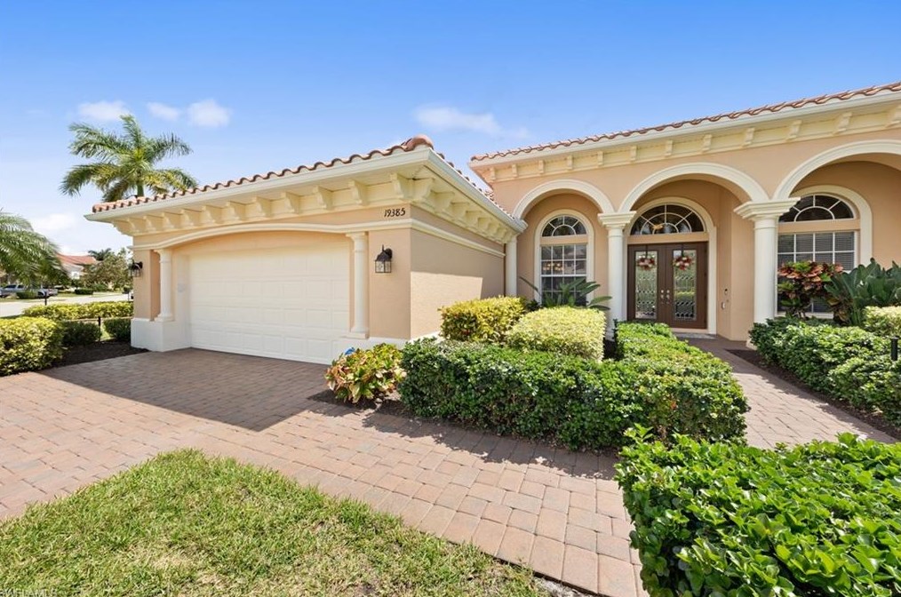19385 La Serena Dr, Fort Myers, FL 33967-0524