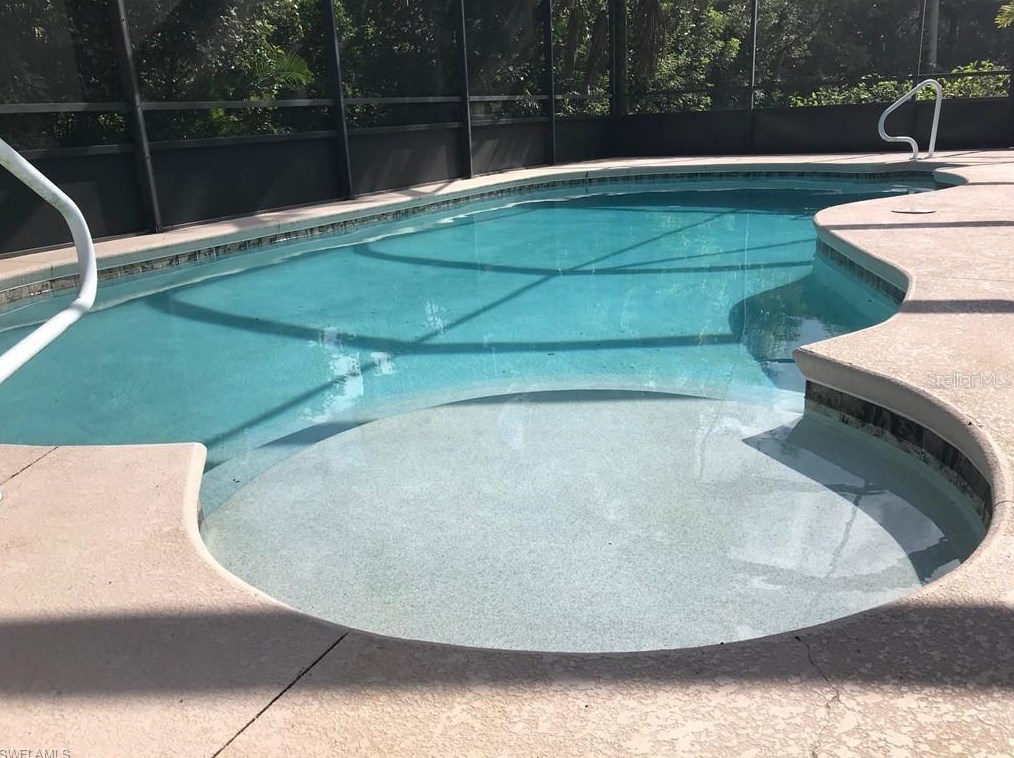 15586 Vallecas Ln, Naples, FL 34110