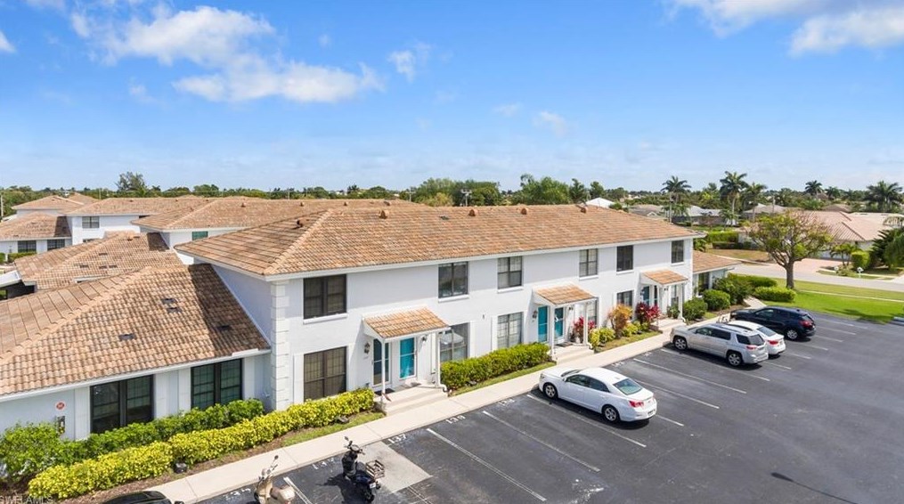 139 Clyburn Way E E-3, Marco Island, FL 34145