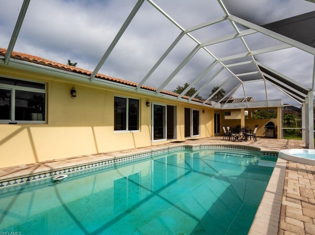 2155 Tarpon Rd, Naples, FL 34102