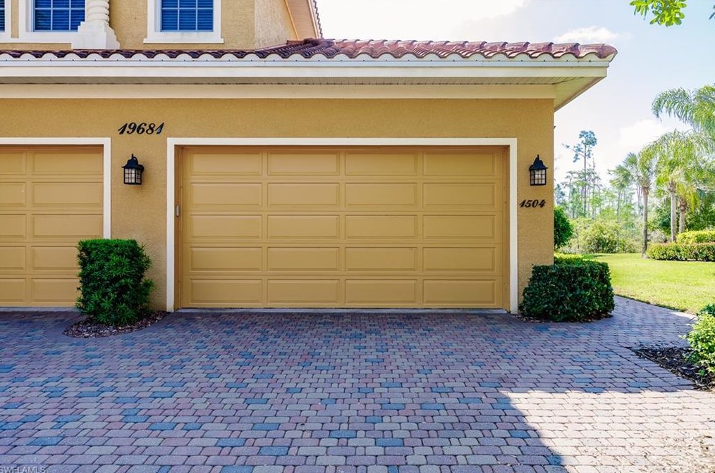 19681 Marino Lake Cir, Fort Myers, FL 33913-7701