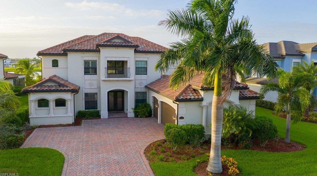 9902 Corso Bello Dr, Naples, FL 34113