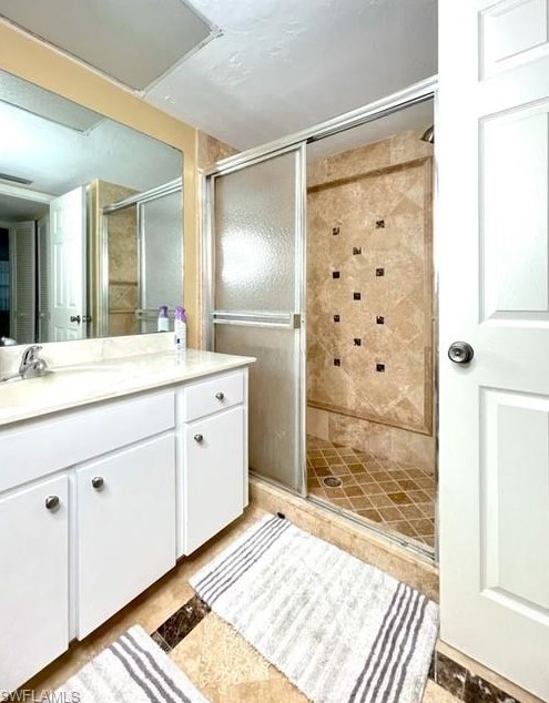 700 Valley Stream Dr #200, Naples, FL 34113