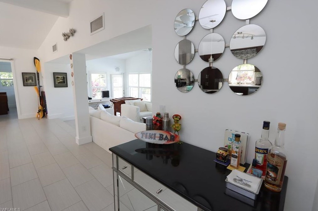 1712 Harbor Ln, Naples, FL 34104