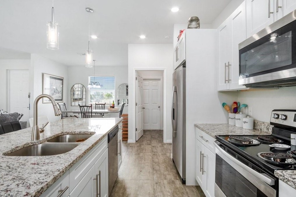 1118 20th St, Cape Coral FL  33990-4585 exterior