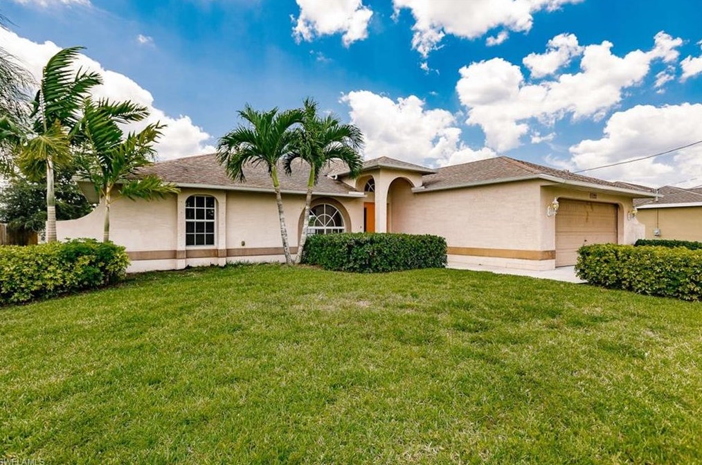 1122 39th Ter, Cape Coral, FL 33904-5142