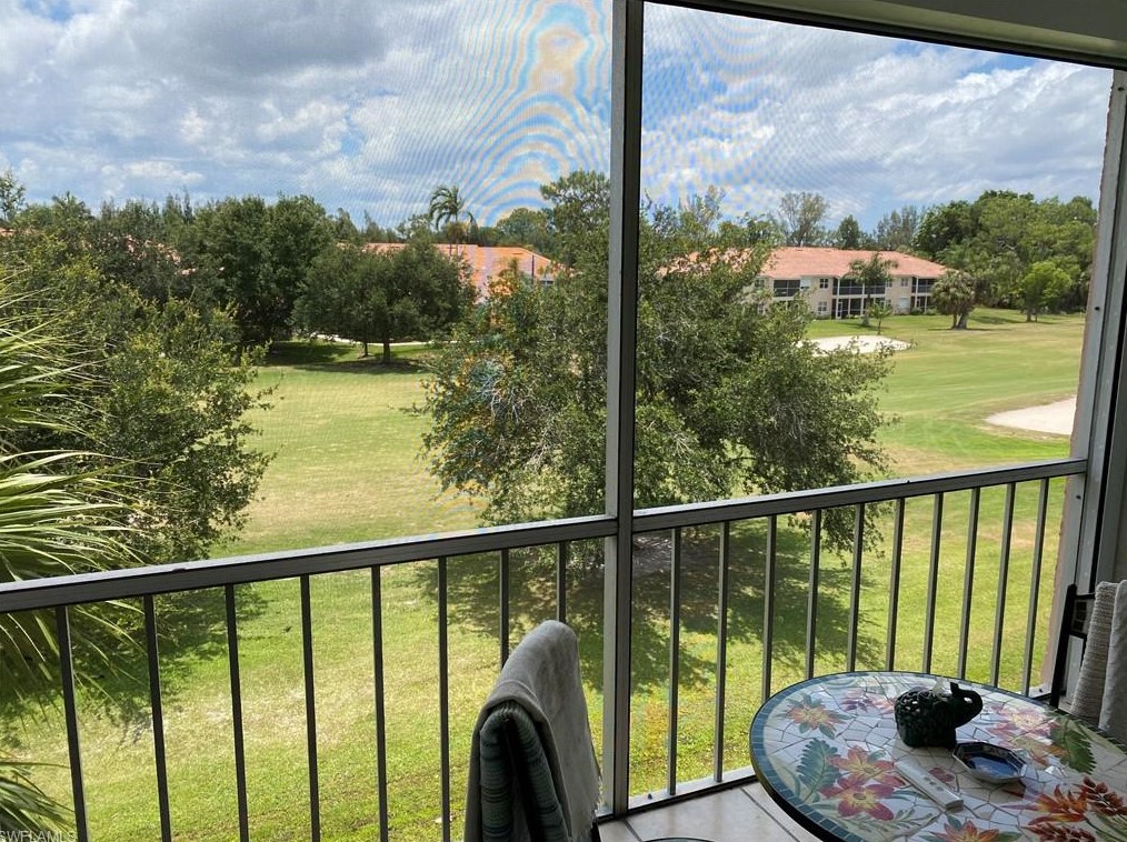 200 Turtle Lake Ct 311, Naples, FL 34105