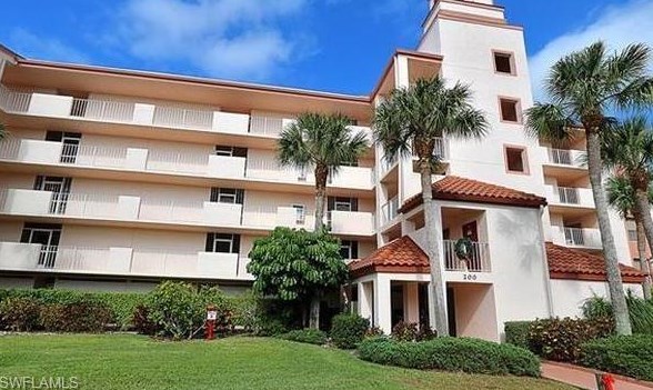 200 Stevens Landing Dr B-105, Marco Island, FL 34145