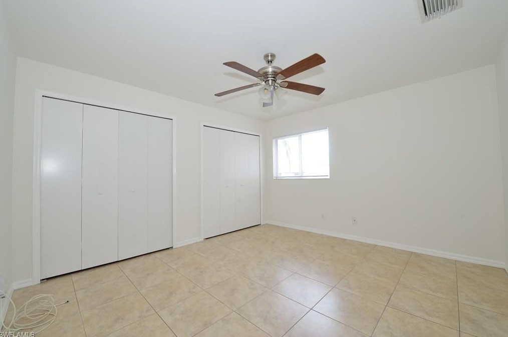 907 Ne 10th Ter, Cape Coral, FL 33909