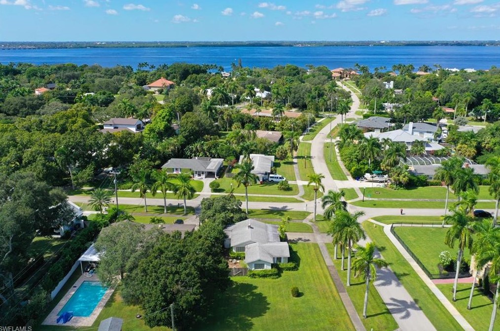 1368 Hanton Ave, Fort Myers, FL 33901-6747