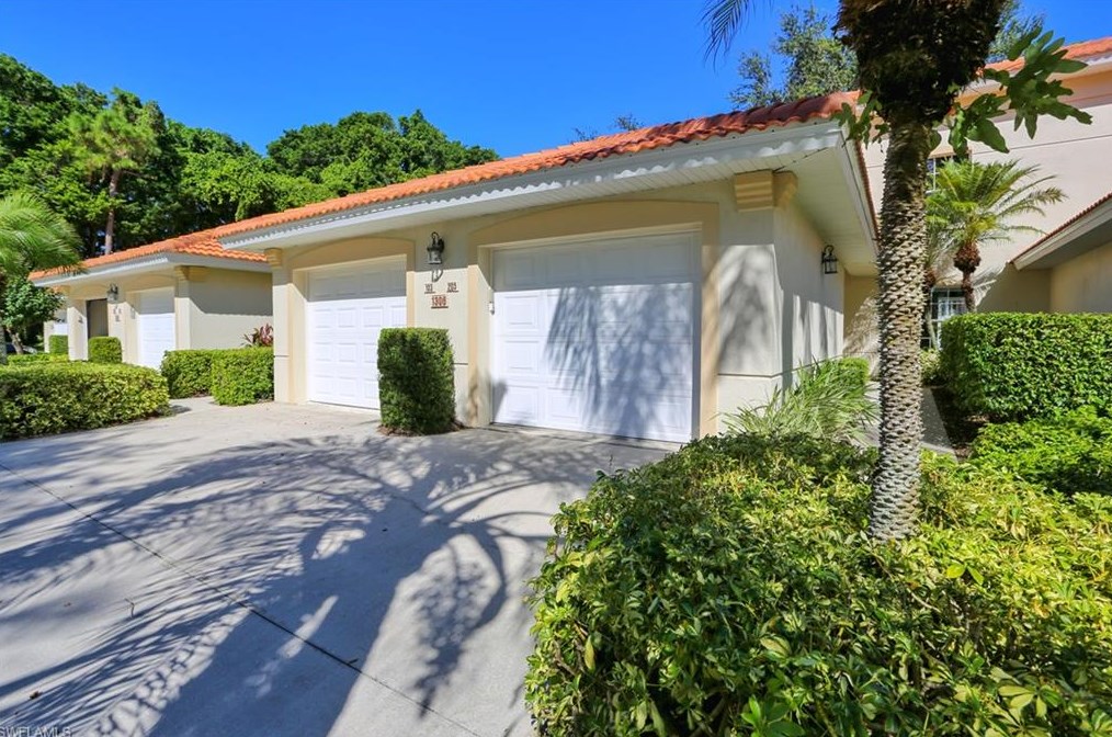 1308 Egrets Lndg #203, Naples, FL 34108