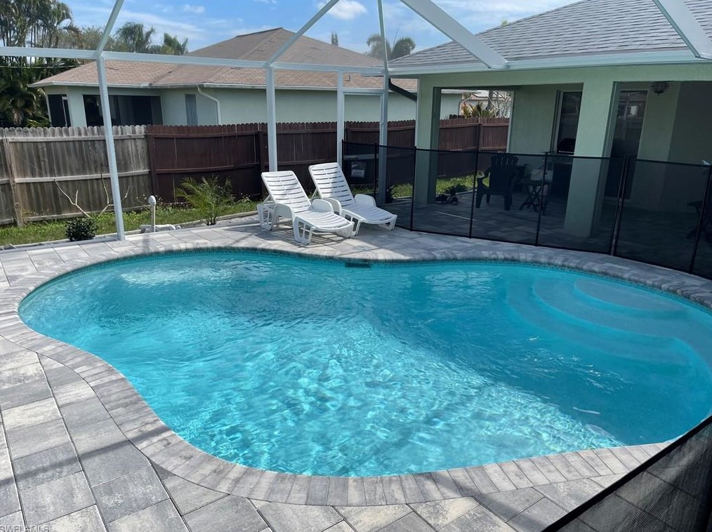 433 19th Ln, Cape Coral, FL 33990-2240