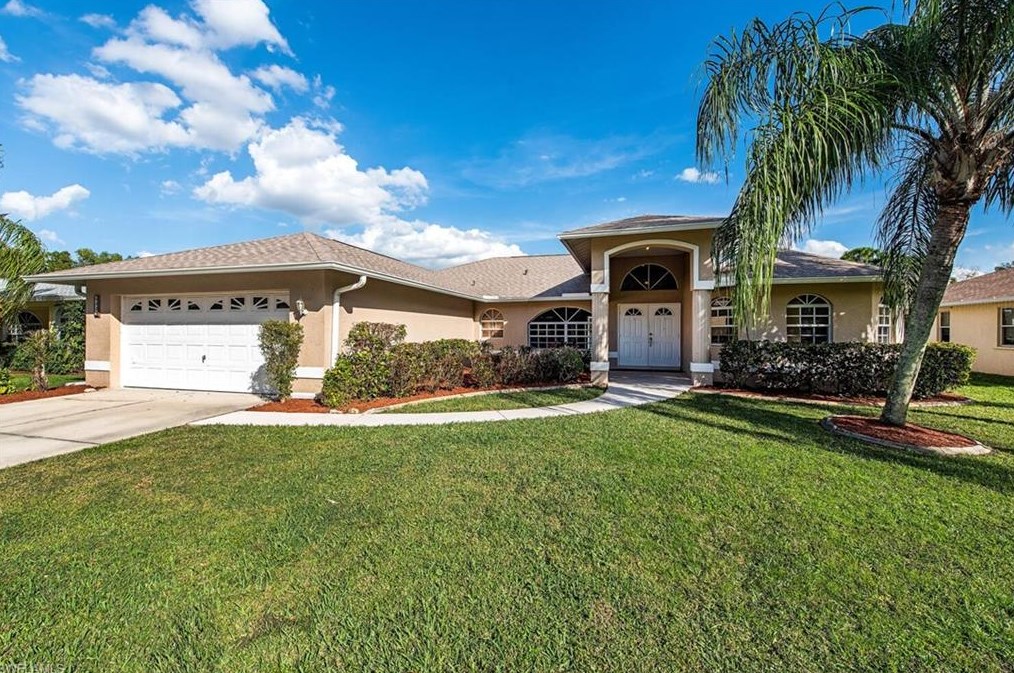 6329 Emerald Pines Cir, Fort Myers, FL 33966-8325