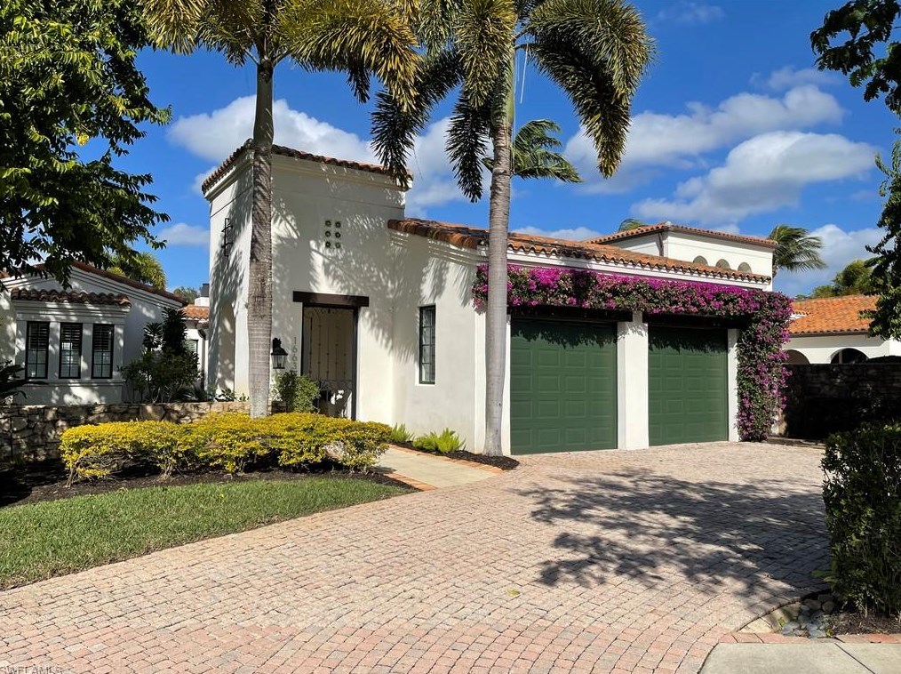 16631 Cortona Ln, Naples FL  34110-3259 exterior