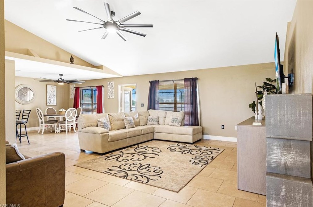 1716 17th Ter, Cape Coral, FL 33909-5604