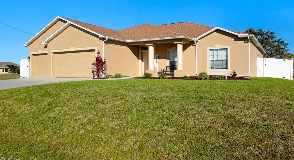 421 17th Ave, Cape Coral, FL 33909-2263