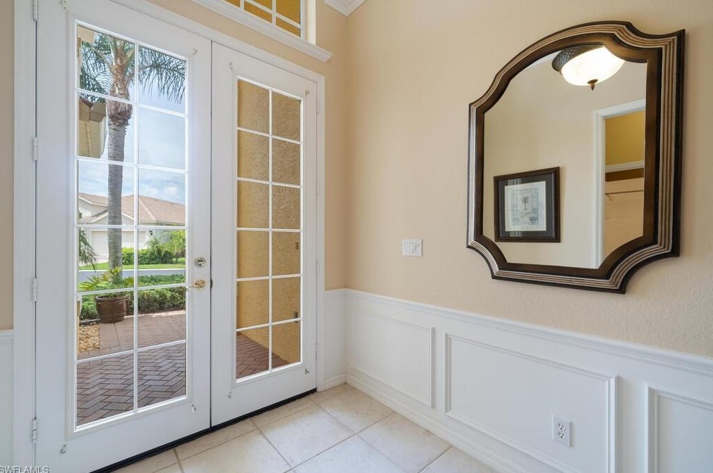 10001 Isola Way, Fort Myers, FL 33913-8932