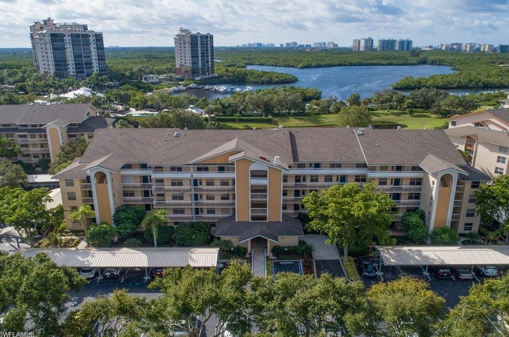 360 Horse Creek Dr #307, Naples, FL 34110