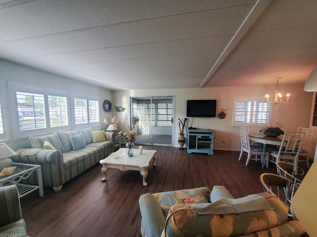 4 Topaz Ln #t-4, Naples, FL 34112