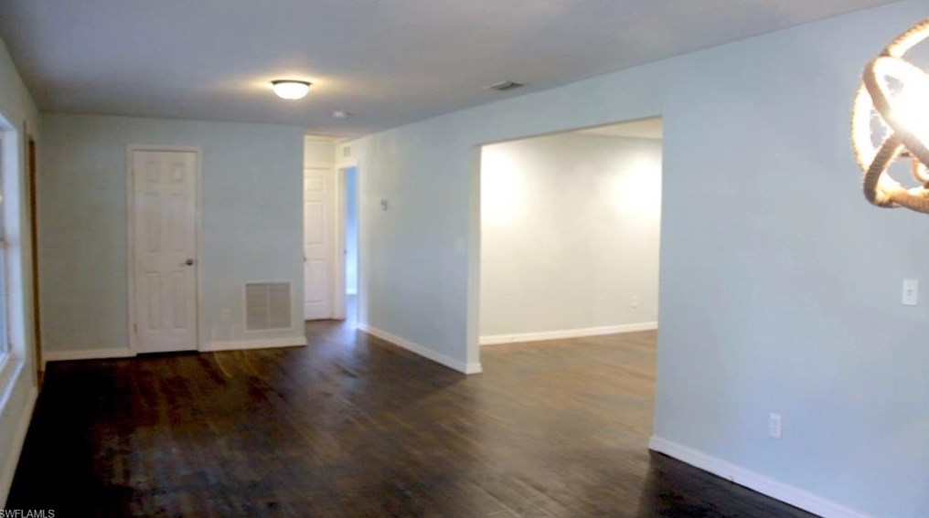 120 Palm Tree Ln, Fort Myers, FL 33905-2845