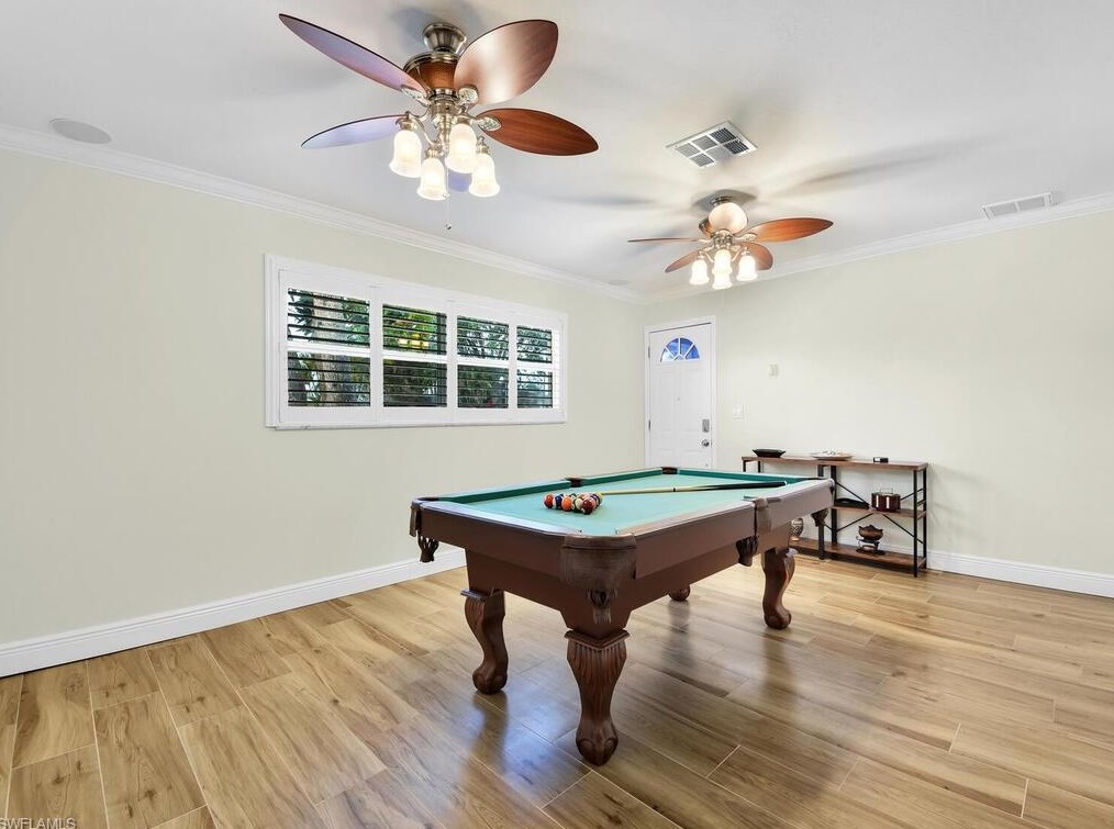 637 103rd Ave N, Naples, FL 34108