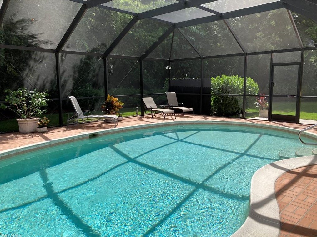 730 Willowhead Dr, Naples, FL 34103