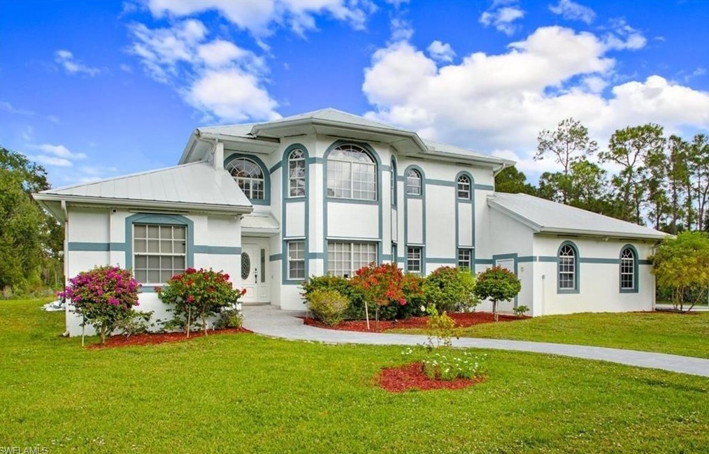 6181 Shady Oaks Ln, Naples, FL 34119