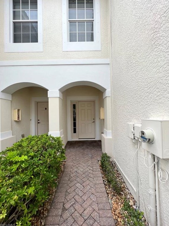 937 Hampton Cir #108, Naples, FL 34105