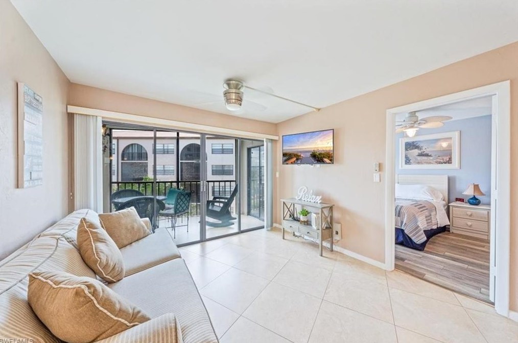 1027 Anglers Cove #b-404, Marco Island, FL 34145