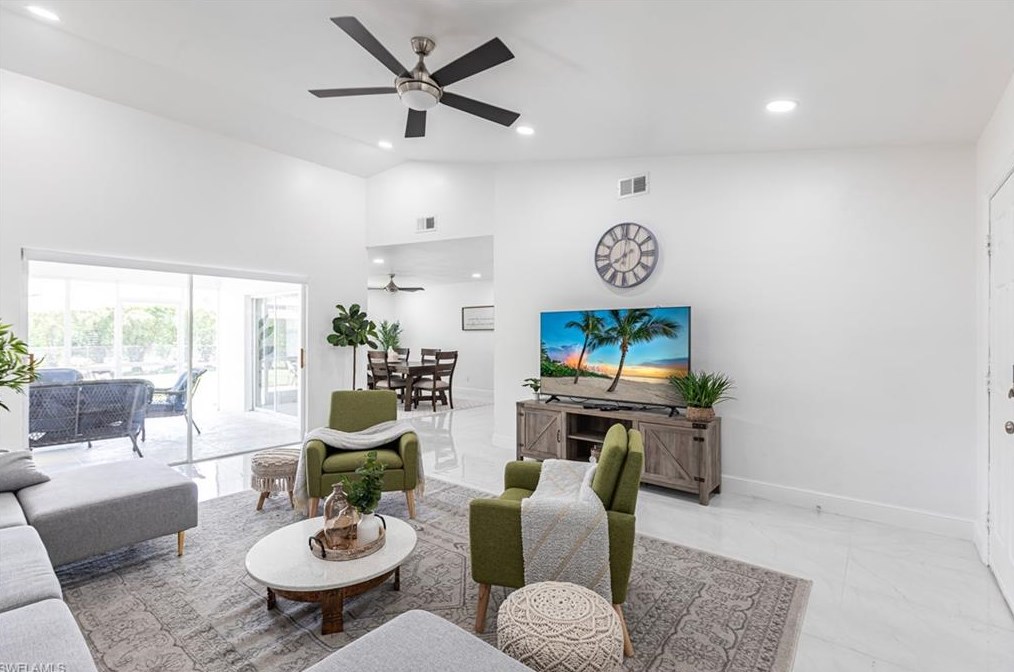 96 Wickliffe Dr, Naples, FL 34110