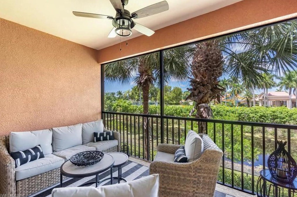10049 Heather Ln 1-104, Naples, FL 34119