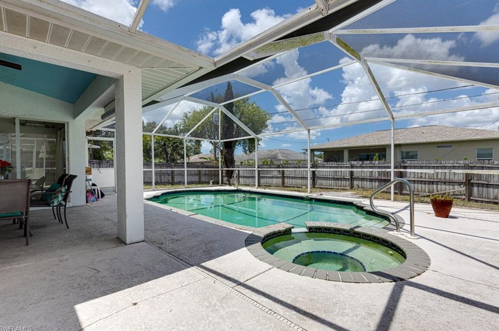 17452 Homewood Rd, Fort Myers, FL 33967-2909