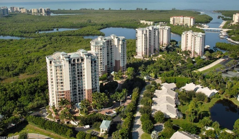 445 Cove Tower Dr #303, Naples, FL 34110
