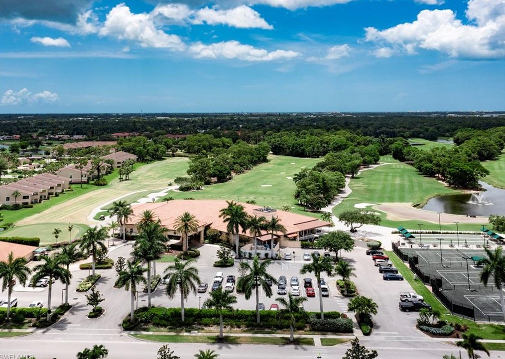 221 Fox Glen Dr, Naples FL 34104-5143 exterior