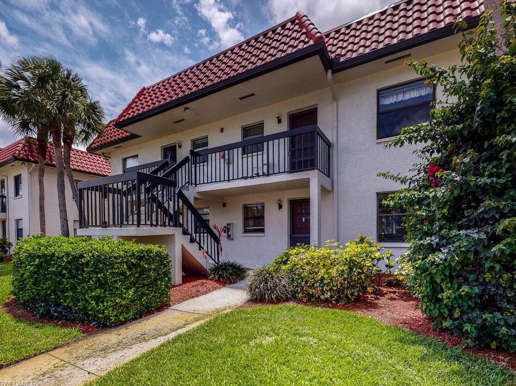 4346 27th Ct Sw #5-202, Naples, FL 34116