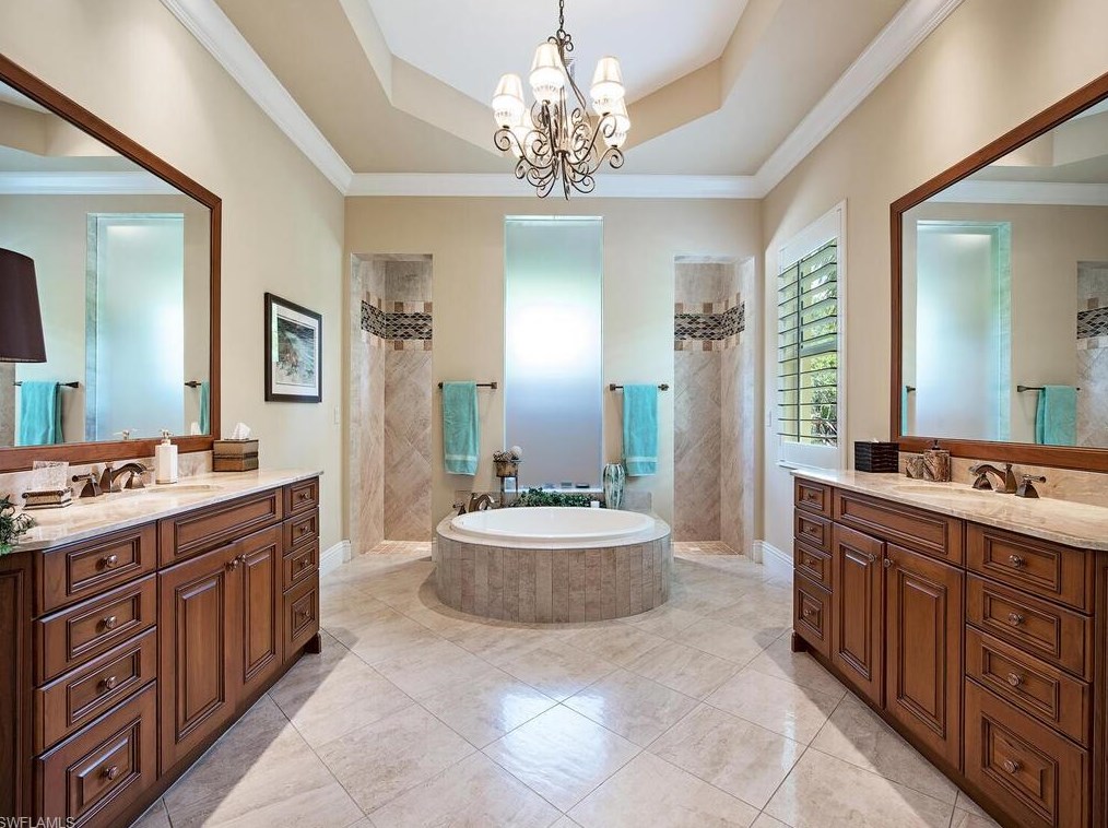 28016 Castellano Way, Naples FL  34110-2875 exterior