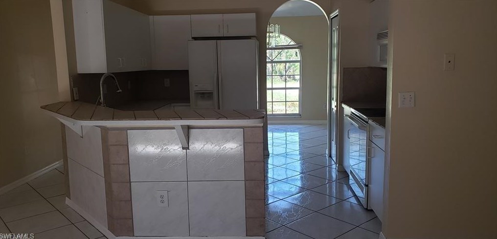 310 4th St Ne, Naples, FL 34120