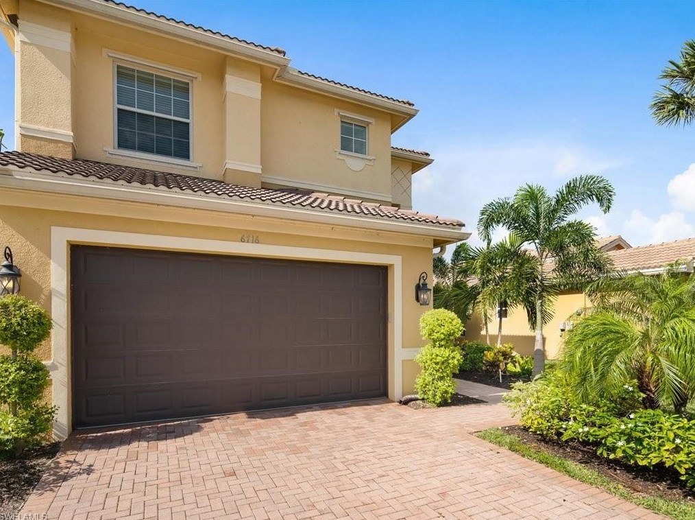 6716 Marbella Ln, Naples, FL 34105